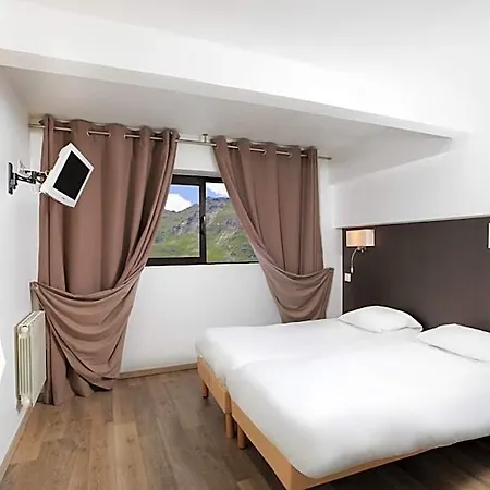 Sowell Residences Cret Voland 4*