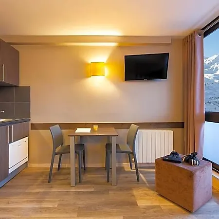 Sowell Residences Cret Voland 4*
